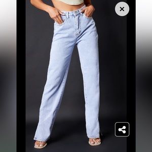 PrettyLittleThing straight leg jean